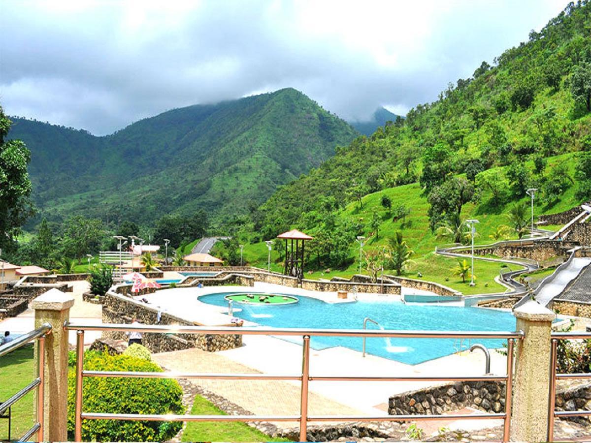 Tinapa Lakeside Hotel Калабар Екстер'єр фото